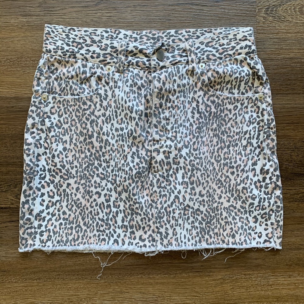 Oliviacious cheetah skirt